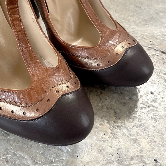 DOLCE by mojo moxy Brown T-Strap Pumps | Size 8 - Picture 7 of 11